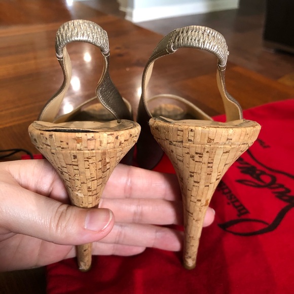 Christian Louboutin Gold Leather Peep Toe Cork - Picture 8 of 16